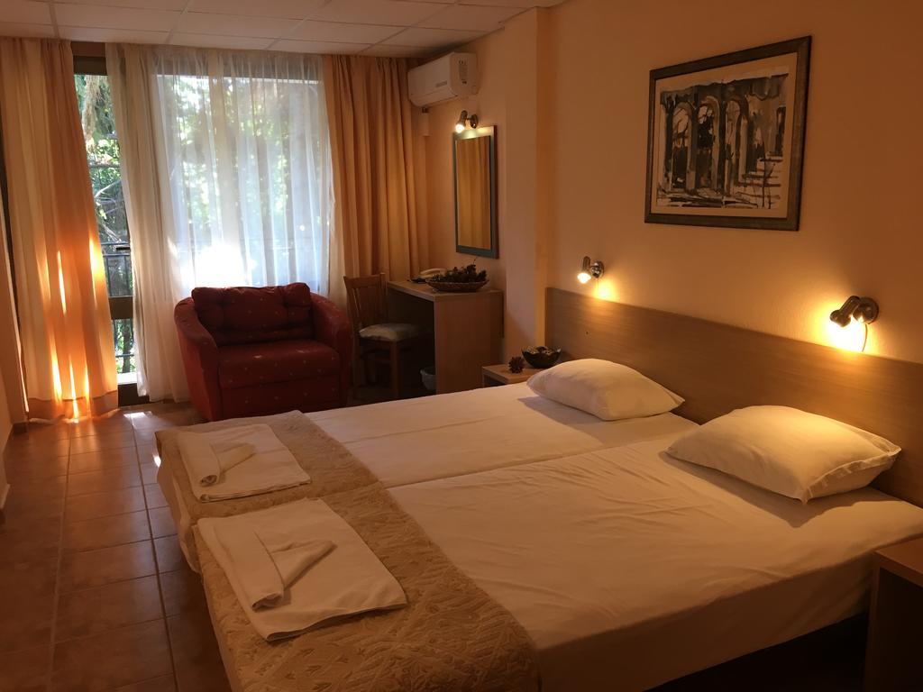Park Hotel Briz غولدن ساندز المظهر الخارجي الصورة