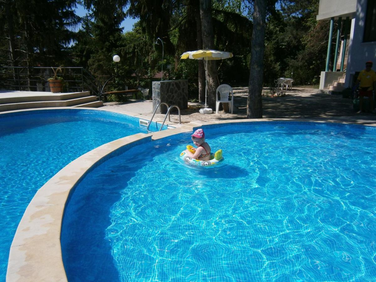 Park Hotel Briz غولدن ساندز المظهر الخارجي الصورة